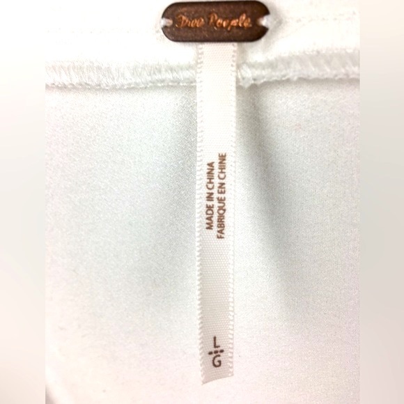 Free People “Rock With It Top”  In Ivory Off Shoulder W/Cream Embroidery Size L - Picture 8 of 10